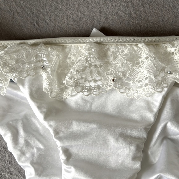 Beach bunny bride not worn may go with top I have in closet XL - Picture 2 of 6